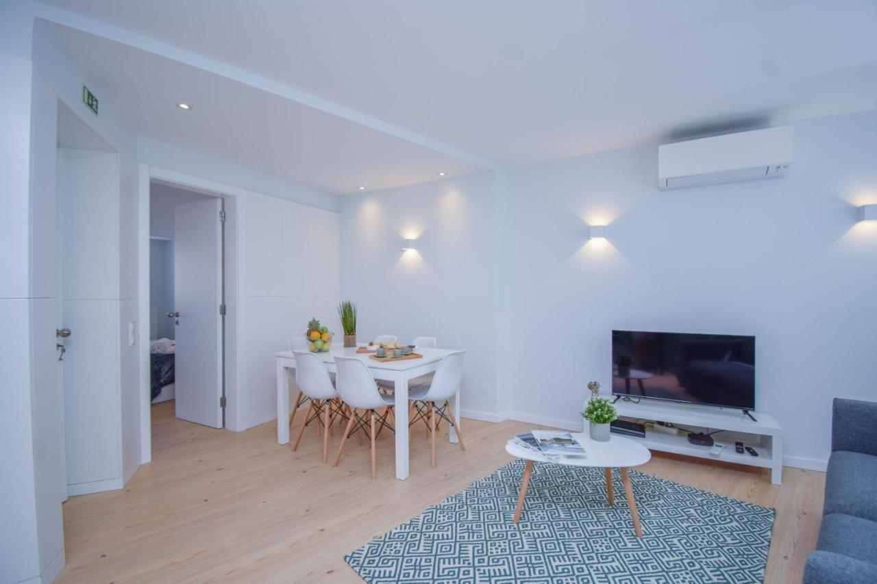 Central & Stylish 2 Bedroom Apartment W/ Balcony Cascais Exterior foto
